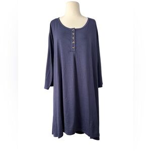 Elegant Women's Navy Tunic Top